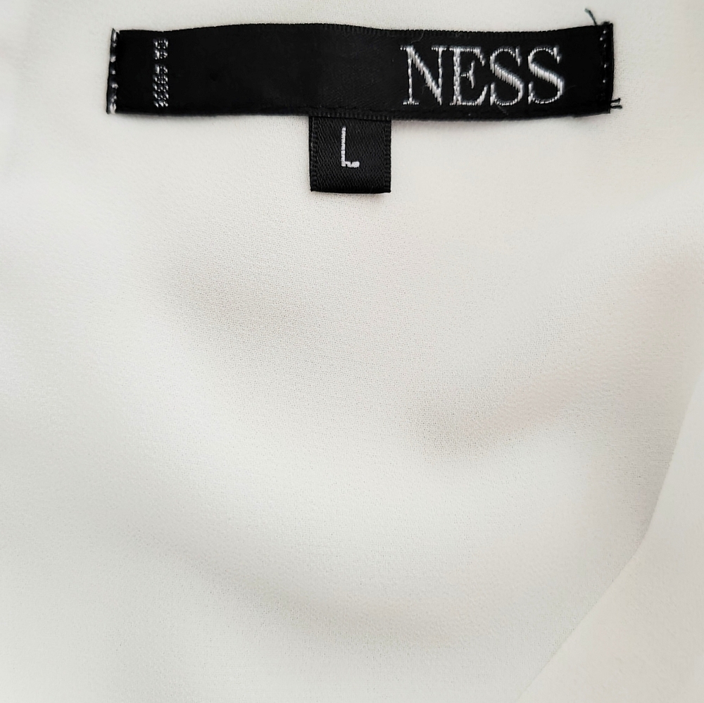 NWOT Sleeveless Top With Bow Trim - Picture 3 of 5
